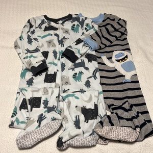 Carters fleece footed pajamas, size 5